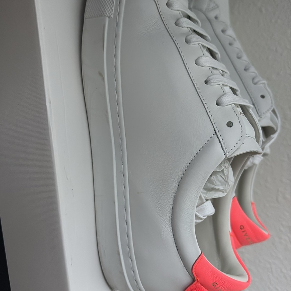 Givenchy Women Urban street leather sneakers size 38 - Picture 9 of 11